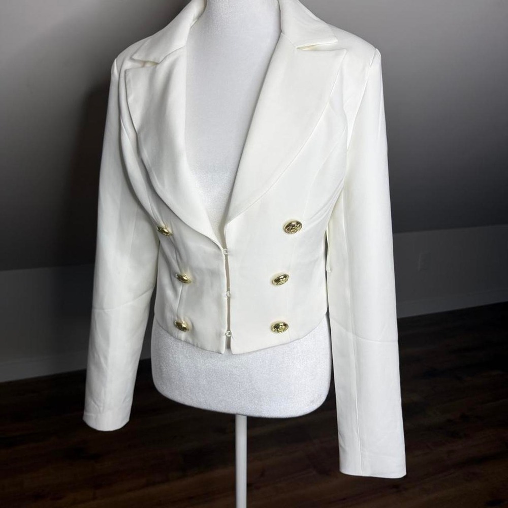 NWT Alexia Admor Jesse Cropped White Military Blazer Gold Button Jacket‎ Size 6